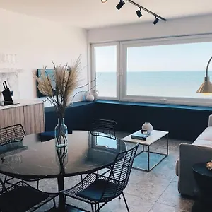 https://new-wonderful-architect-designed-flat-with-sea-view.ostend-hotel.net